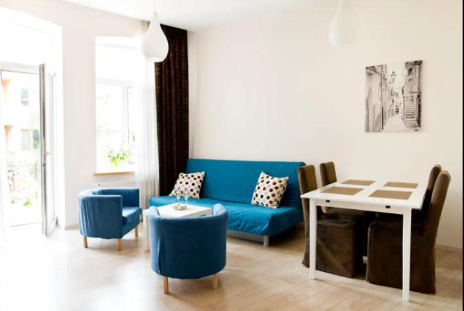 Huoneisto Bright In Old Town By Urban Rent