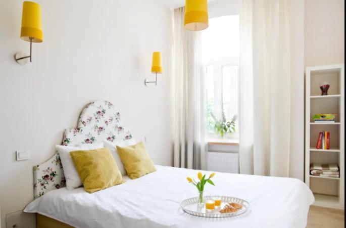 Huoneisto Bright In Old Town By Urban Rent Vilna